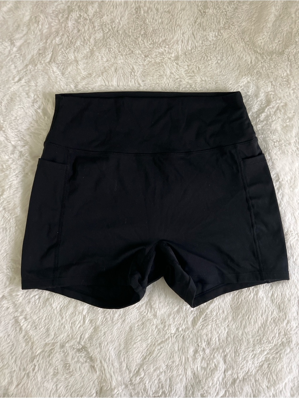 Women’s Black High Waisted Athletic Shorts Size L Side Pocket Workout Yoga